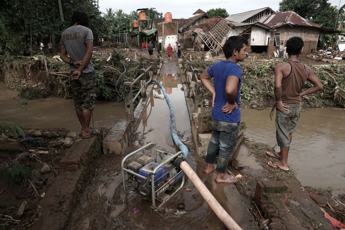 19 dead in floods, landslides on Indonesia`s Java island 